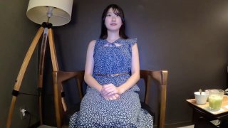 米拉的幸福生活娇小身材非常耐操妹纸 包臀裙开档黑丝袜 跪着舔弄大屌 上位骑乘快速打桩 操到高潮喷水